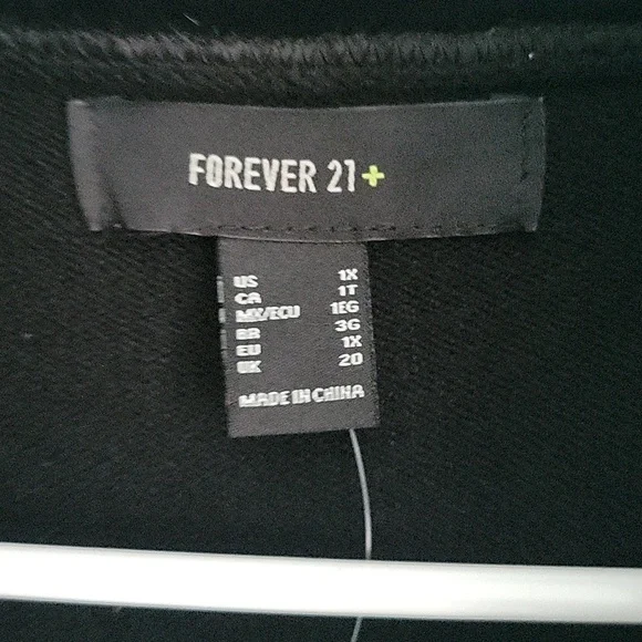 Elegant Black Women's Cardigan - Picture 2 of 8